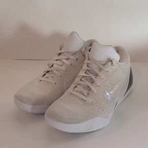 Nike white Kobe 9 used. Size 7.5